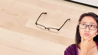 This Kid Put Glasses On The Floor Of An Art Museum And Hilariously Trolled Spectators