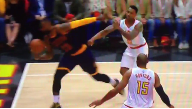 Jeff Teague Got A Flagrant 1 For This Dirty Shove Of Lebron James Jeff Teague Got A Flagrant 1 For This Dirty Shove Of Lebron James