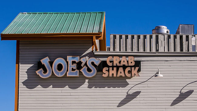 Joe's Crab Shack Scales Back No-Tipping Policy
