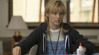 ‘Lady Dynamite’ Is The Strangest New Comedy This Season, And That’s A Good Thing