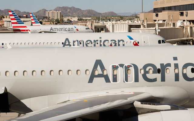 american airlines plane