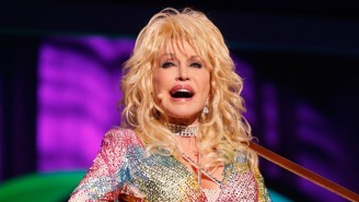 Dolly Parton Has A Wonderfully Forthright Take On Anti-LGBT Bathroom Bills