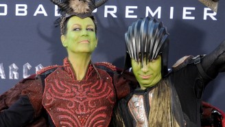 Jamie Lee Curtis isn’t a regular mom. She’s a cool mom in ‘Warcraft’ cosplay