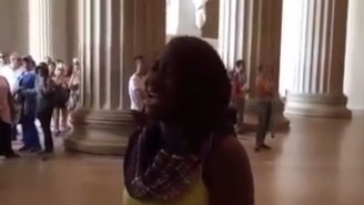 Watch This Tourist Stun A Crowded Lincoln Memorial With Her Rendition Of ‘The Star-Spangled Banner’