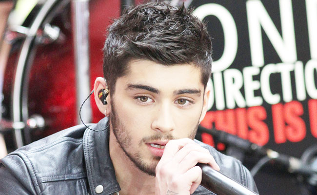 Zayn Malik Now Has A Glowing Lightsaber Tattoo On His Middle Finger 