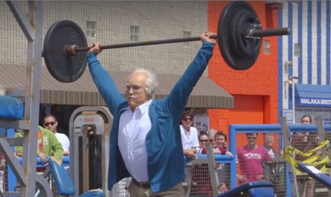 Old Man Strength At Muscle Beach 