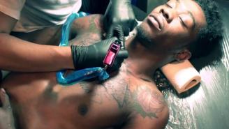 Desiigner Gets Some New Ink In His ‘Caliber’ Video
