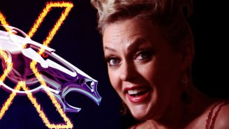 UPROXX 20: Elaine Hendrix Is No Longer A Broncos Fan Now That Peyton Manning Has Retired