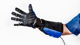 GM’s Employees Gain Robotic Superstrength Thanks To The RoboGlove