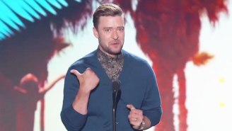 Justin Timberlake Delivers An Inspirational Acceptance Speech At The Teen Choice Awards