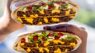 Taco Bell Has An Enormous New Crunchwrap And People Are Hyped