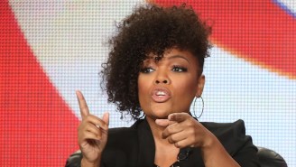 ‘Community”s Yvette Nicole Brown Drops The Mic On Racist Who Called FLOTUS A ‘Ghetto Monkey’