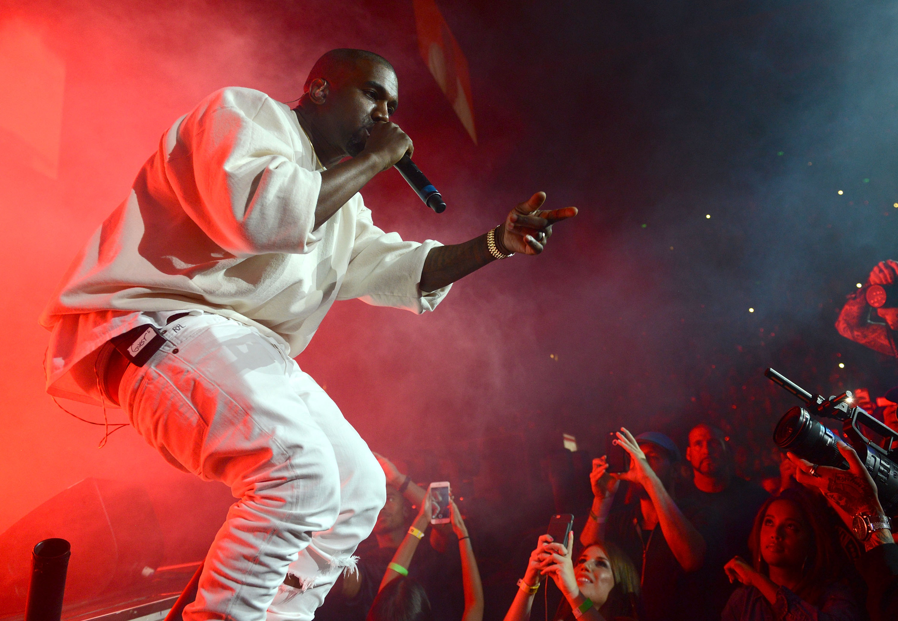 Kanye West's 'Saint Pablo' Tour Is Going To Be As Wild As You Expected