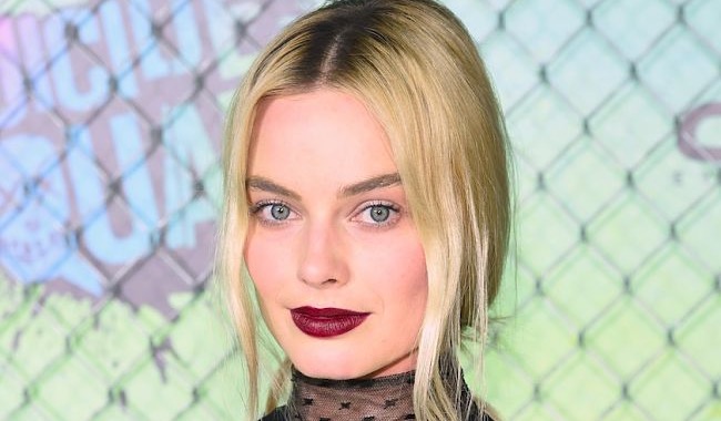 MARGOT ROBBIE RED CARPET