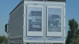 Watch As New eInk Screens Turn Trucks Into Ever-Changing Billboards