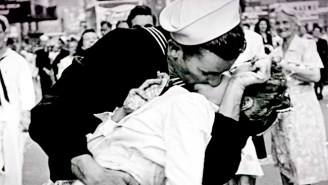 The Nurse Featured In The Iconic WWII Times Square Kiss Photo Has Died