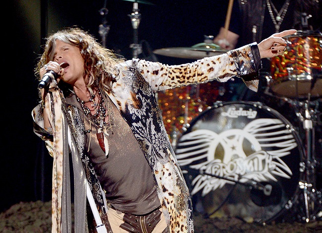 steven-tyler-2012-american-idol-finale_Getty ... LOS ANGELES, CA - MAY 23: Singer Steven Tyler of Aerosmith performs onstage during Fox's 'American Idol 2012' results show at Nokia Theatre L.A. Live on May 23, 2012 in Los Angeles, California. (Photo by Mark Davis/Getty Images)