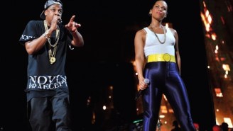 Alicia Keys Brought Out Jay Z And Flipped Donald Trump The Bird At Her Times Square Concert