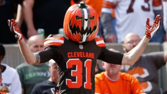 Browns Fans Hilariously Failed At Holding Up A ‘This Is The Dawg Pound’ Banner