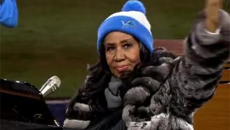 Aretha Franklin’s Super Sized National Anthem Gave Fans Plenty Of Time For Great Reactions