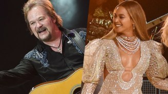 Travis Tritt Criticizes The CMAs For Having Beyonce Perform And Then Pays The Price