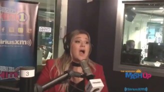 Kelly Clarkson Found Out She Got A Grammy Nomination Live On Air And Her Reaction Was Amazing