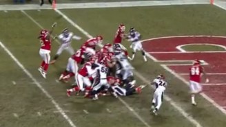 A 346-Pound Chiefs’ Defensive Tackle Gave Us A Christmas Miracle By Throwing A Jump Pass Touchdown