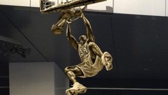 The Lakers Announced When They’ll Reveal Their Incredible Gold-Plated Shaquille O’Neal Statue