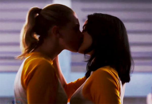 Betty_kiss Betty_kiss
