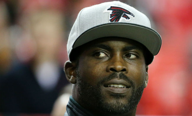 Look: Video Of Michael Vick's Football Throw Going Viral - The