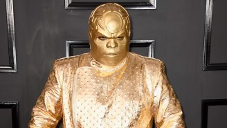 Cee-Lo Green Walked The Grammys Red Carpet In An All Gold Getup, And The Internet Is Enjoying It