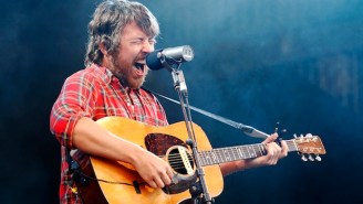 Fleet Foxes’ Robin Pecknold Might Be Setting Up His Mom With Another Folk-Rock Star