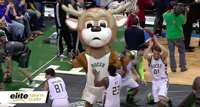 The Bucks Inflatable Mascot Dunked Like Giannis Antetokounmpo