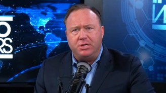 Alex Jones Apologizes For Spreading The Insane Pizzagate Conspiracy Theory, But Blames Others For Starting It