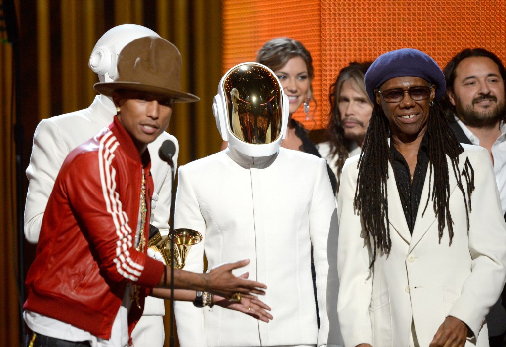 Pharrell williams get lucky. Фаррелл уильямс daft punk. daft punk pharrell williams and nile rodgers. daft punk grammy 2014. get lucky фаррелл уильямс.