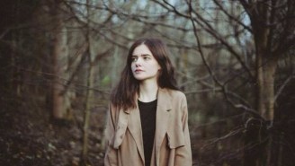 20-Year-Old Rosie Carney Brings Irish Folk Into 2017 With Her Stirring New Track ‘Your Moon’