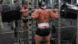 A Fake Weights Conspiracy Might Be Helping Some Powerlifters Go Viral