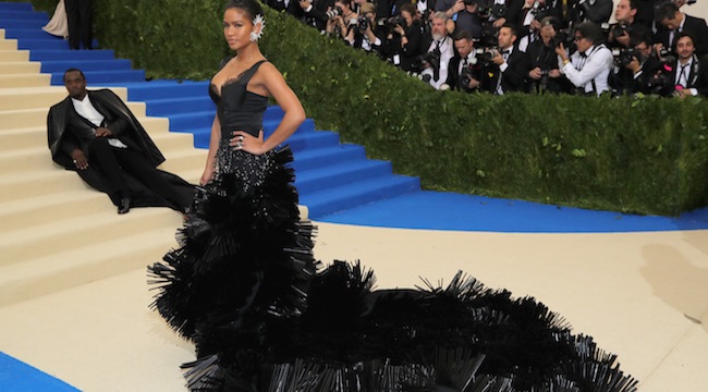 People Are Losing It Over Diddy's Ridiculous Red Carpet Pose