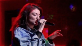 Lorde’s ‘Green Light’ Performance Went From Karaoke And Jeans To Pop Star At The Billboard Music Awards