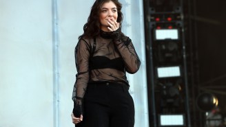 Lorde Wrote A Frustrated Response To Contextualize Quotes About Her ‘Dear Friend’ Taylor Swift