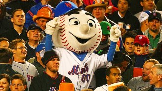 The New York Mets Were Forced To Apologize After Mr. Met Was Caught Giving A Fan ‘The Middle Finger’