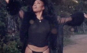 SZA Gets Revenge As A Sexy Fairy Queen In The Surreal ‘Supermodel’ Video