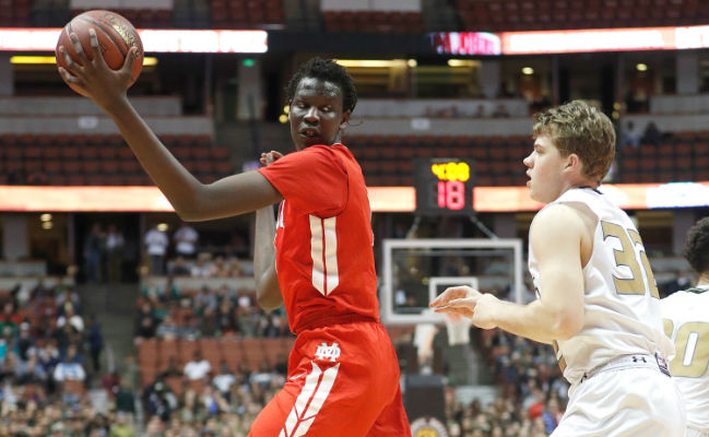 Want to feel old? Shaq and Manute Bol's sons play high school basketball  together.