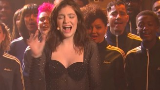 Watch Lorde Direct A Choir In A Visceral, Dramatic Late Night Performance Of ‘Perfect Places’