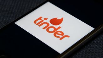 Manchester United Might Be Hooking Up With Tinder As A Jersey Sponsor