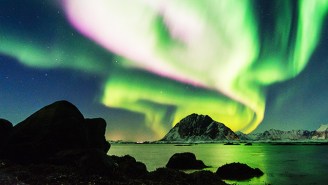 Thanks To A Solar Flare, The Continental US May See The Northern Lights Tonight