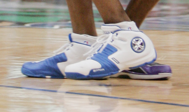 latrell sprewell sneakers