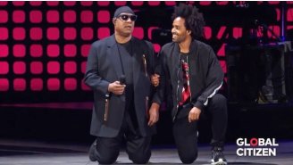 Stevie Wonder Takes A Knee For America At The Global Citizen Festival