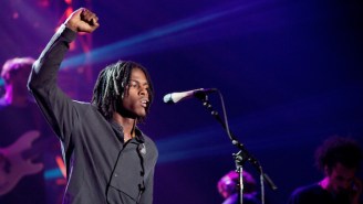 Daniel Caesar Tries To Keep His Ego In Check With His Stark ‘Freudian’ Video