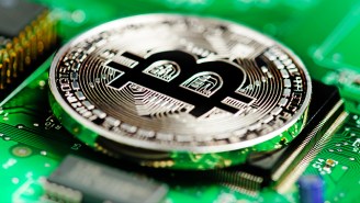 Investors Pour Money Into Bitcoin As The Dow Drops, But Will The ‘Tether’ Break Anyway?